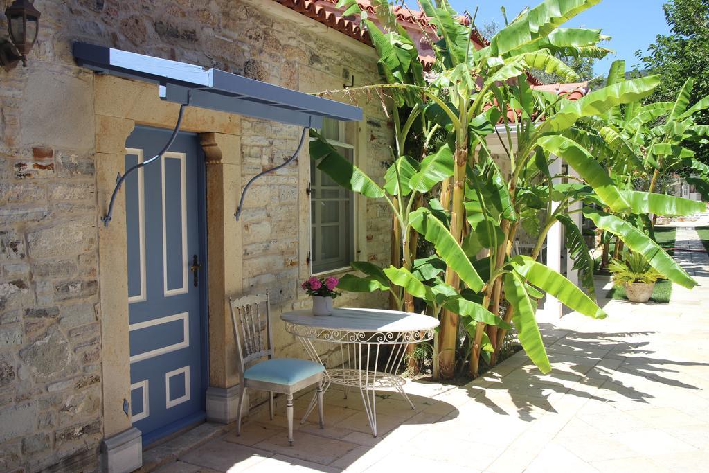 Lola 38 Hotel Foça Exterior foto